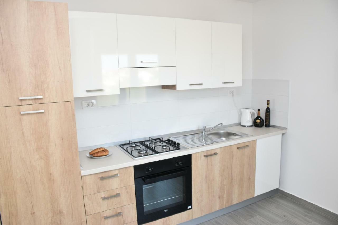 Apartments Mino Ražanac 외부 사진