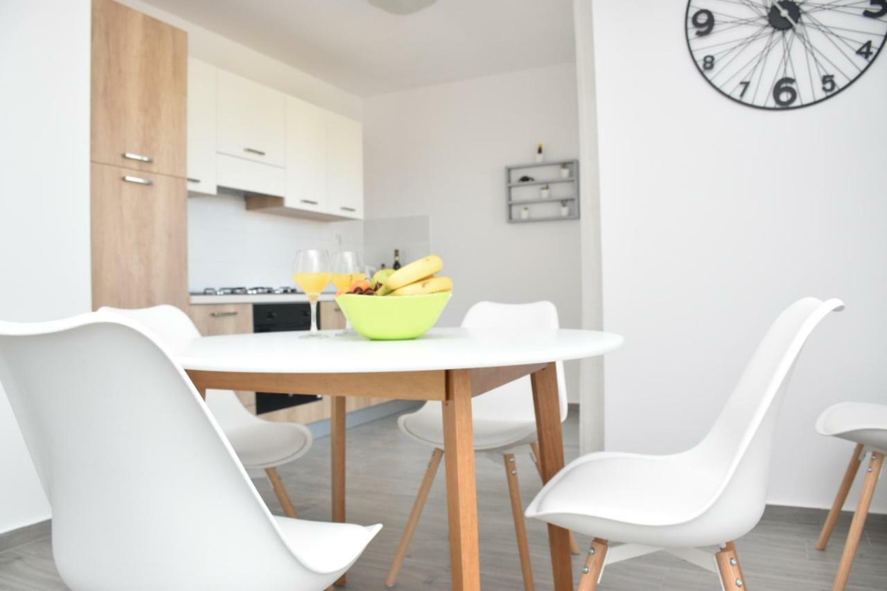 Apartments Mino Ražanac 외부 사진