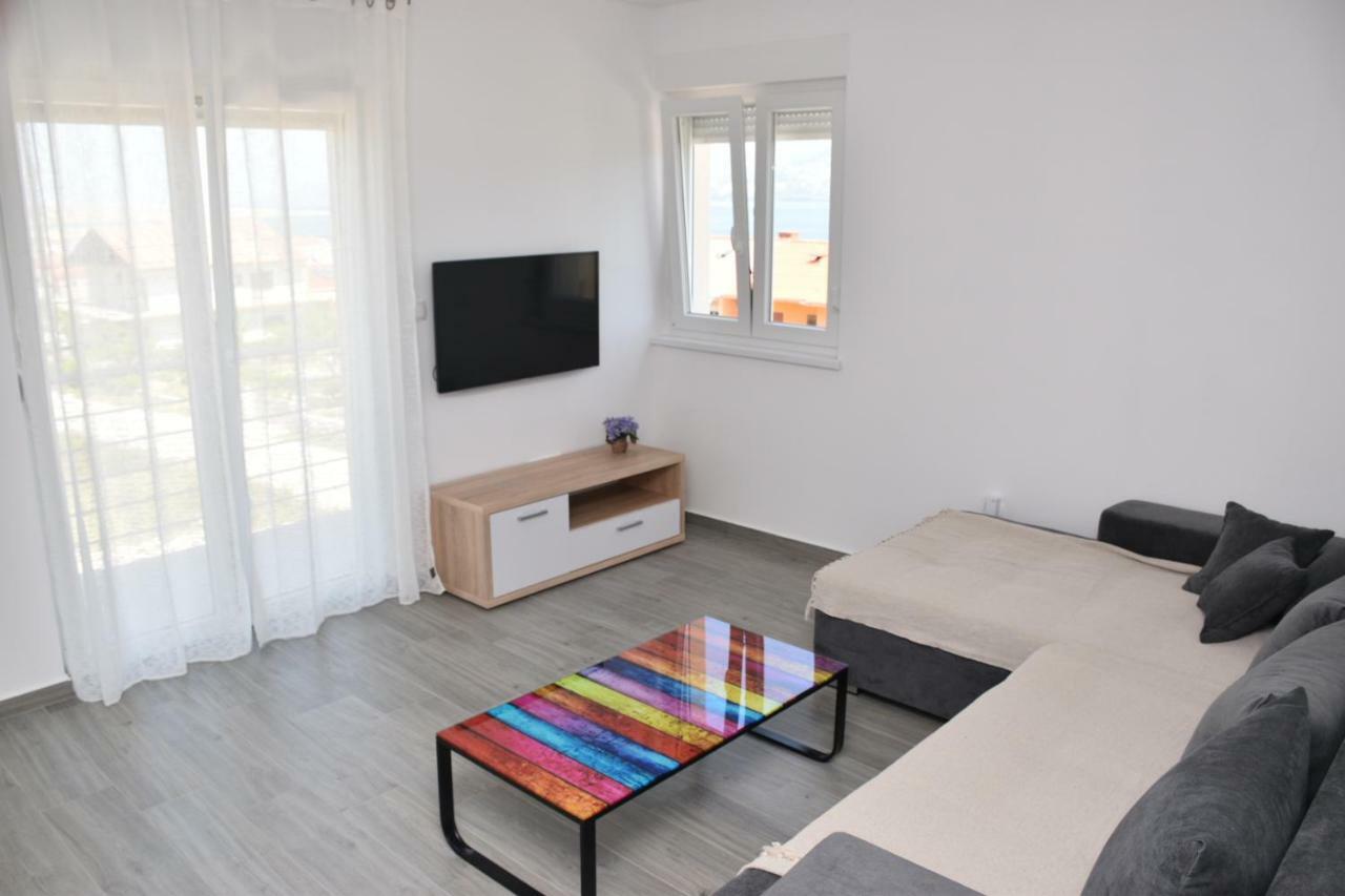 Apartments Mino Ražanac 외부 사진