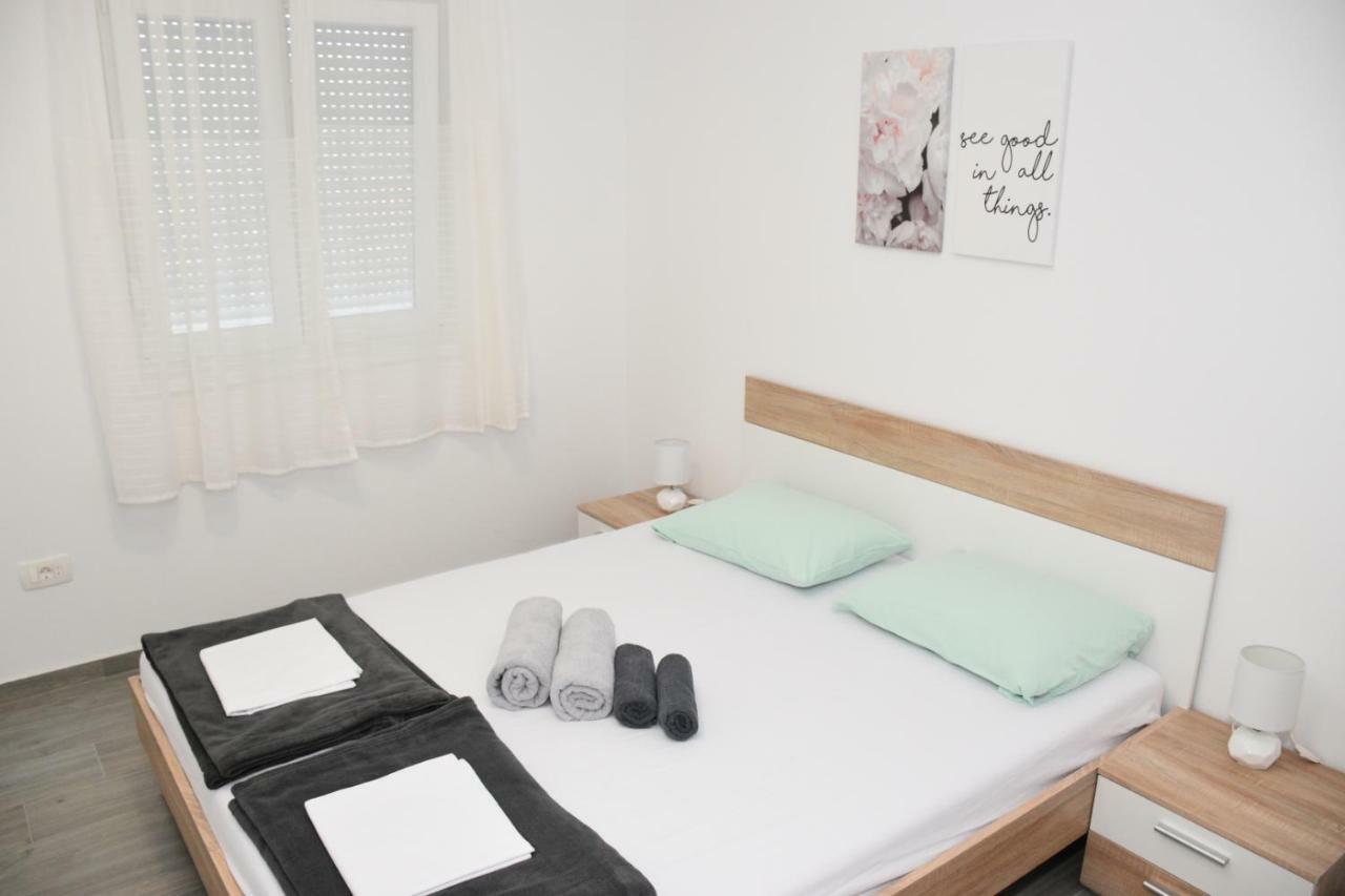 Apartments Mino Ražanac 외부 사진