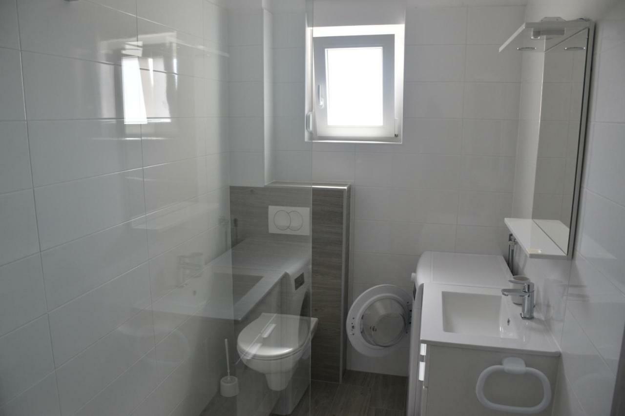 Apartments Mino Ražanac 외부 사진